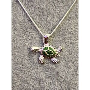Sea‎ Turtle Necklace Silvertone Green Crystals Pendant 22 in Chain